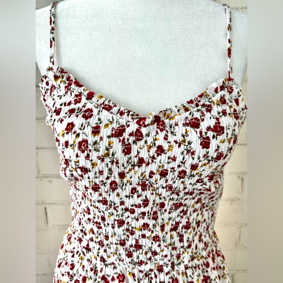 Hollister Red & White Spaghetti Strap Smocked-Top Floral Mini Sundress, Size XS - Picture 5 of 12